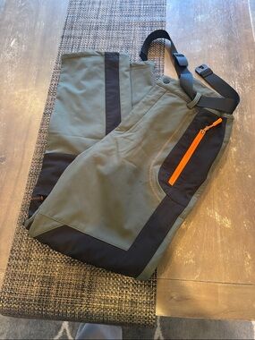 Men's Olive Green Cargo Snow Pants with Black Panels and Orange Zip